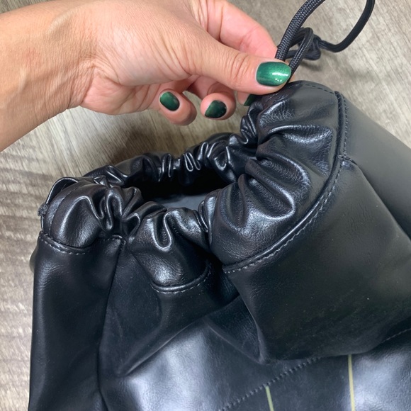 Backpack - Picture 4 of 4